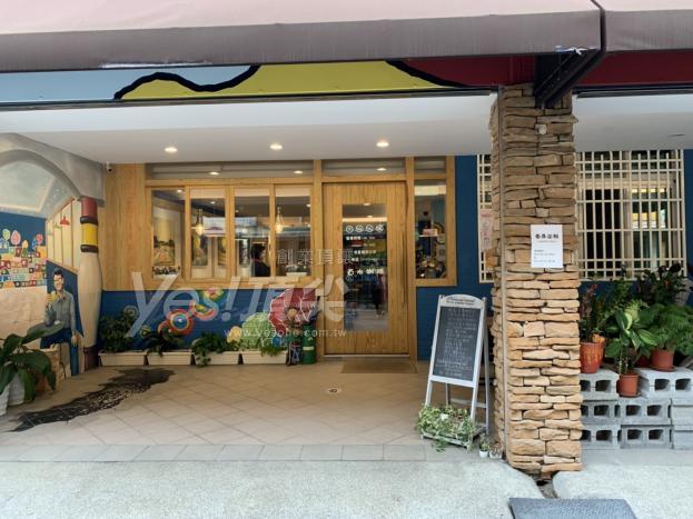 宜蘭精華區全新裝潢店面與設備頂讓