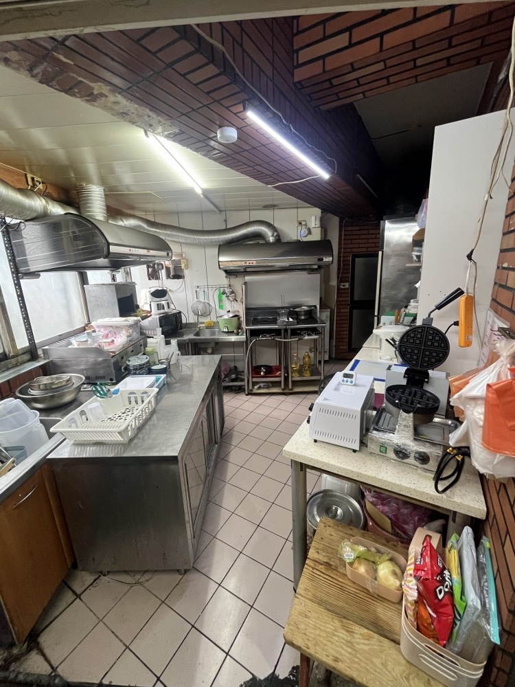 三重黃金地段咖啡廳頂讓｜近學區＋商辦＋住宅穩定客源｜接手即營