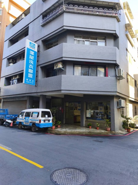 yes頂尖!創業頂讓 穩定獲利接手即賺║尋找有企圖肯打拼年輕人║不用立付頂讓金 金額：120萬 / 元 台中市西區