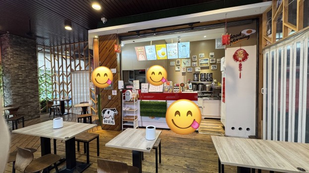 賺錢早午餐、三角窗店面乾淨明亮（對面有停車場）