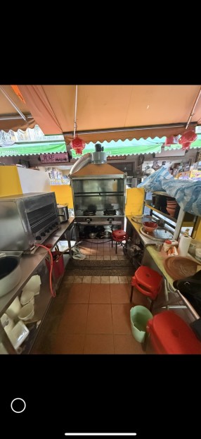 越南小吃店全套設備都有，頂下來立刻做，且越南美食這邊超愛