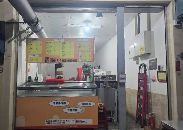 地點非常好鄰近火車站，醫院，銀行（盤讓金額可議價）