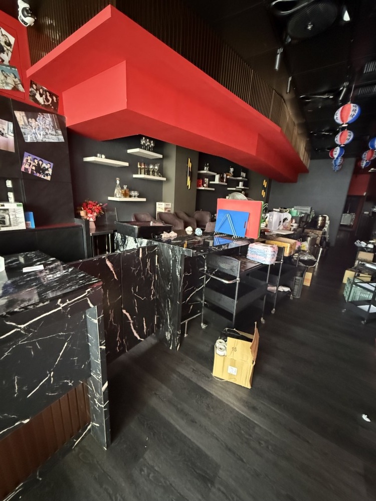 燒烤店裝潢及設備完善接手立即賺