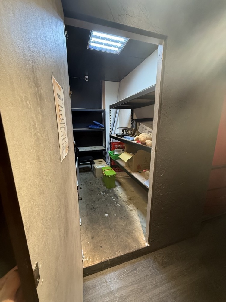 燒烤店裝潢及設備完善接手立即賺