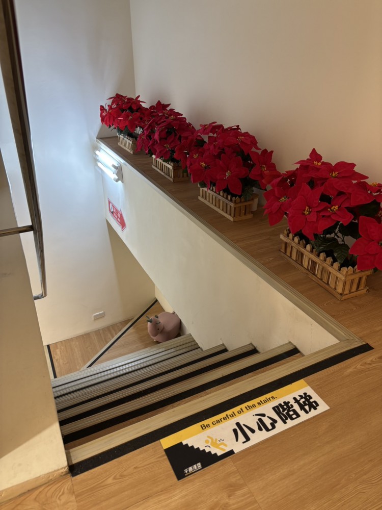 知名連鎖早餐店，三角窗店面、客源穩定、設備齊全