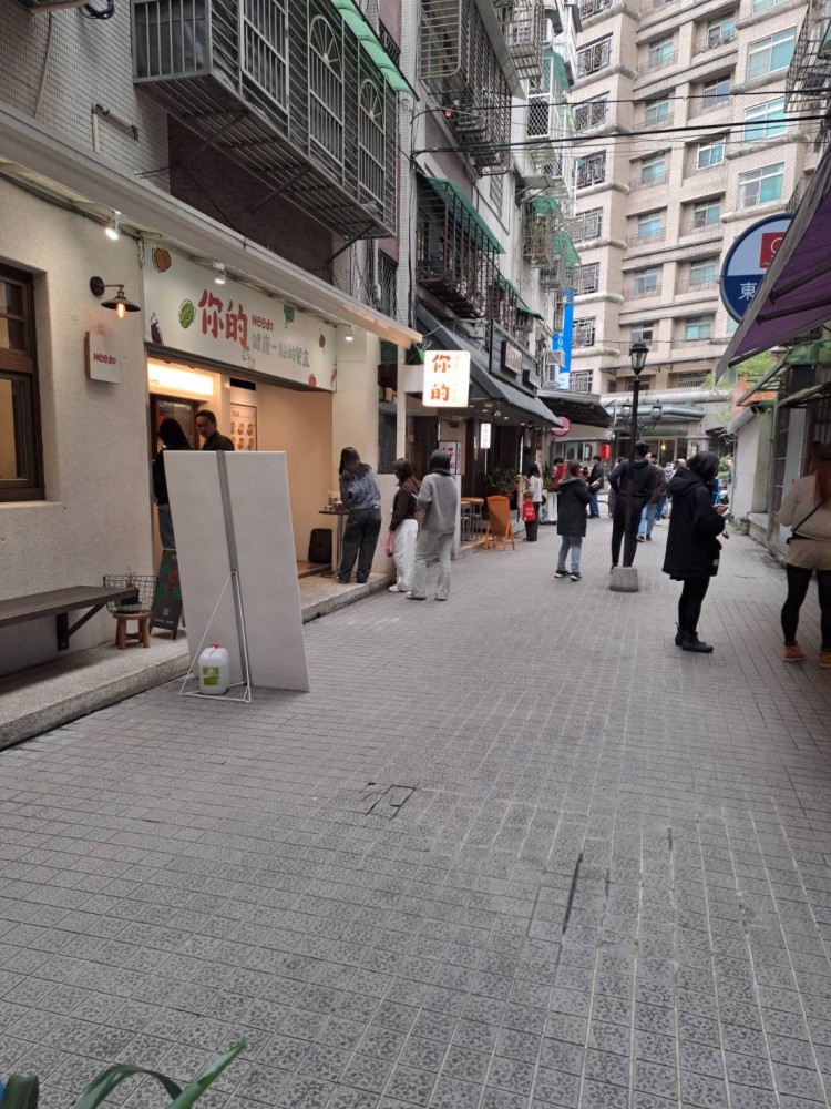 上班族集中、人潮多多，認真做一定可賺錢