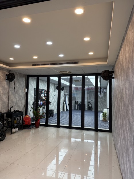 桃園｜汽車美容貼膜店面頂讓接手即可營業