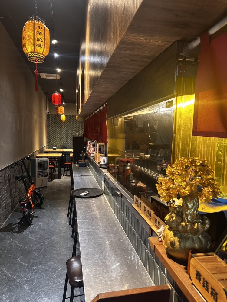 鶯歌火車站旁優質店面-鄰近市場設備齊全