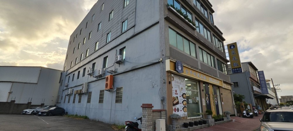 你想要打造一個700坪加工食品的小天地嗎?整棟頂讓超級划算